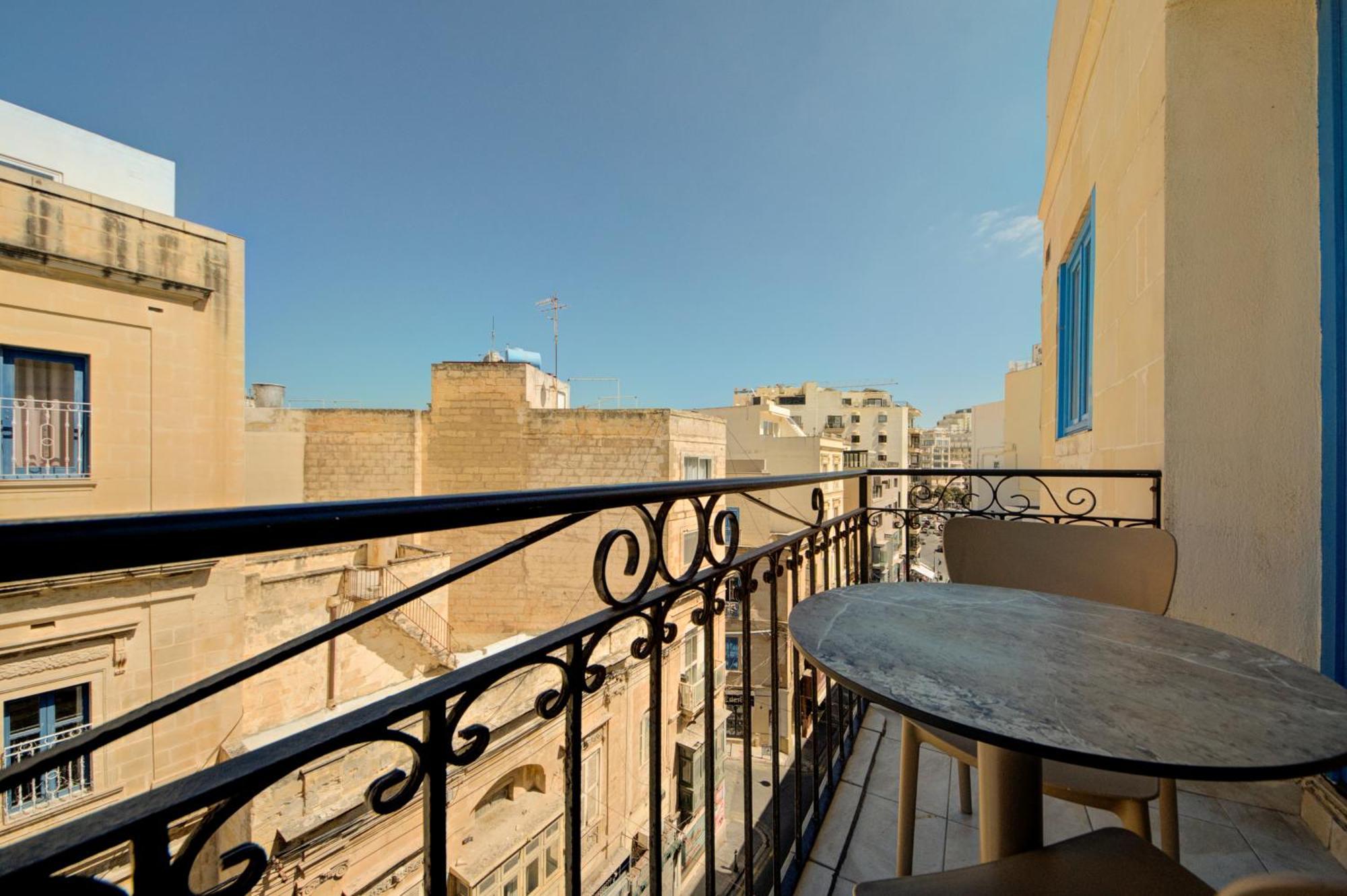 Sapphire Residences - Apartments & Penthouse In Central Sliema By Shortletsmalta Exterior foto