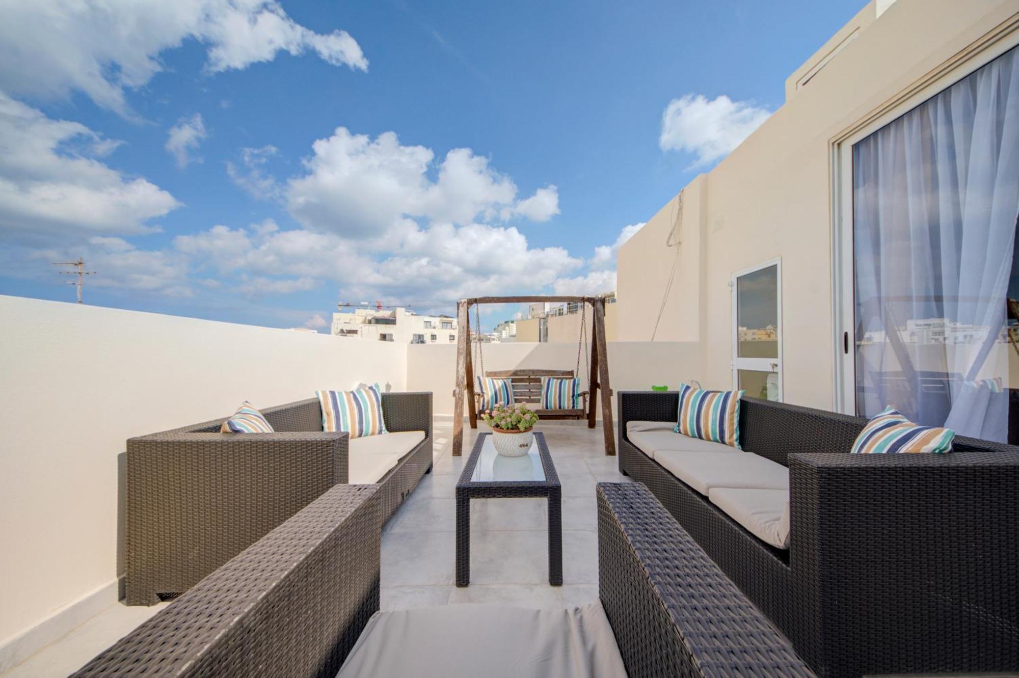 Sapphire Residences - Apartments & Penthouse In Central Sliema By Shortletsmalta Exterior foto